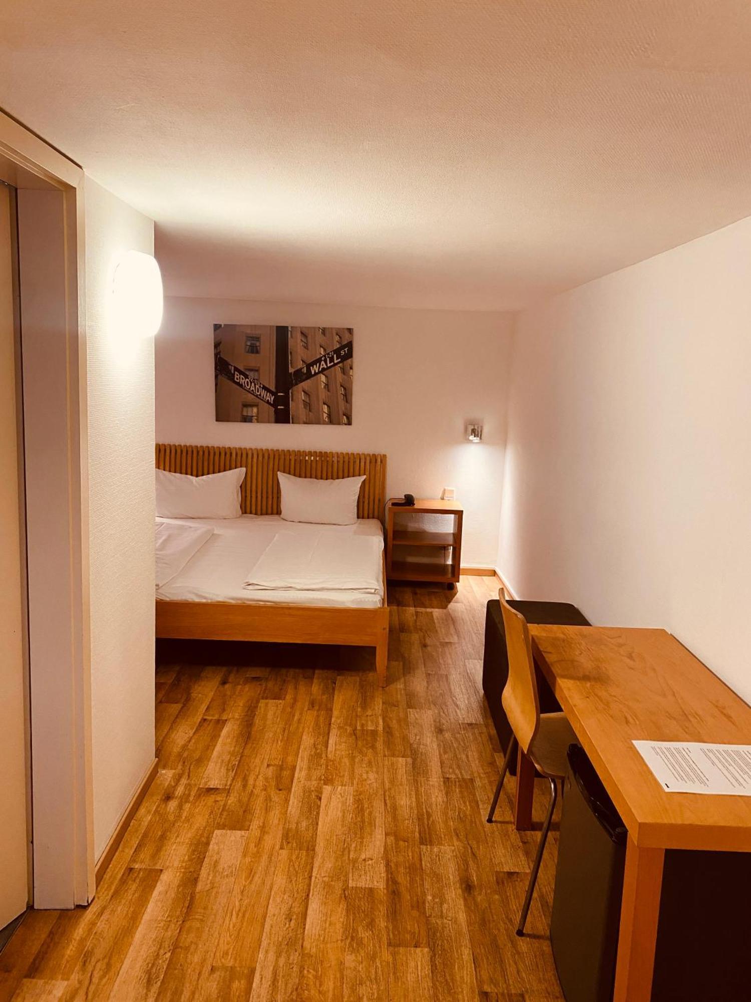 Stay Inn Central Station Frankfurt nad Mohanem Pokoj fotografie
